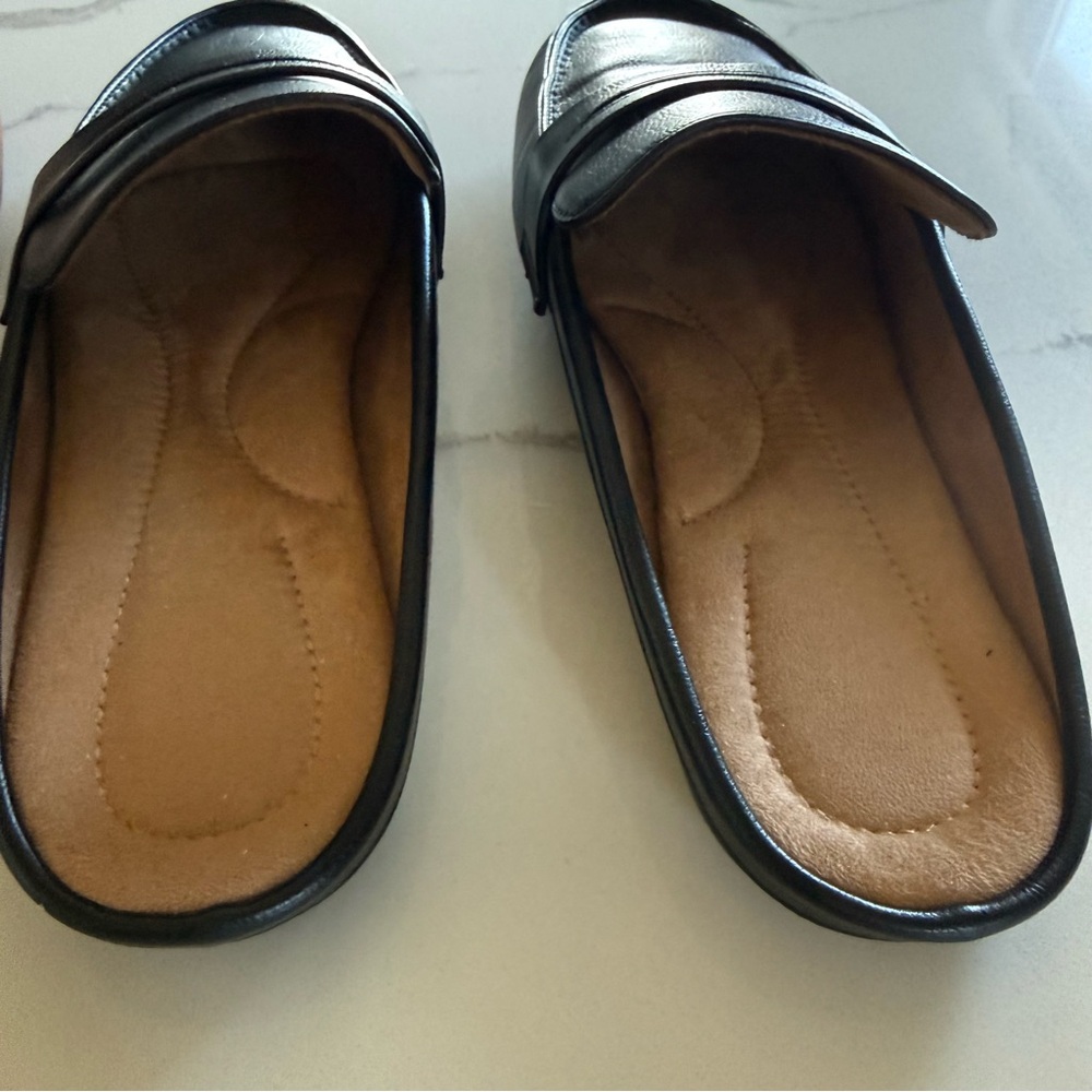 2 Pair Mules Slip On Flat Shoes Cushioned Insoles Lug Soles Black Camel 8- 8 1/2 - Picture 11 of 16